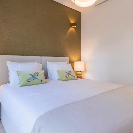 Jardins Da Gloria Charming Living By Lovelystay Apartment Lisbon